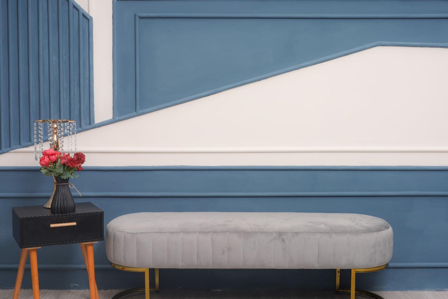 Queen Studio Background