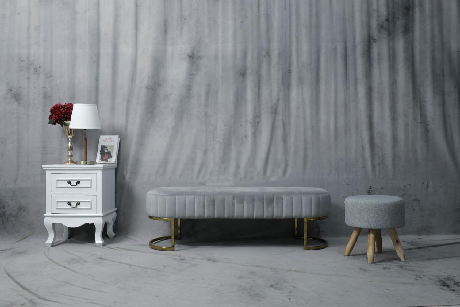 Queen Studio Background